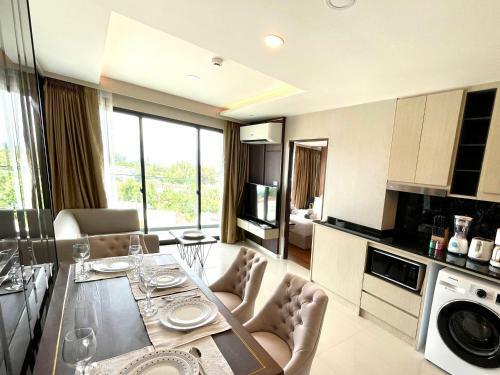 Seaview Apartment In Mida Grande Resort