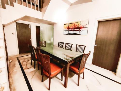 Aashiyaanaa Villa 'crescent'