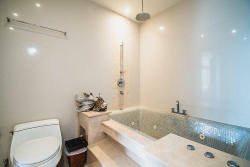 Apartamento Bangtao Beach Front By Lofty