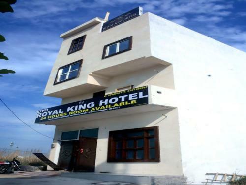 Oyo 86459 Royal King Hotel
