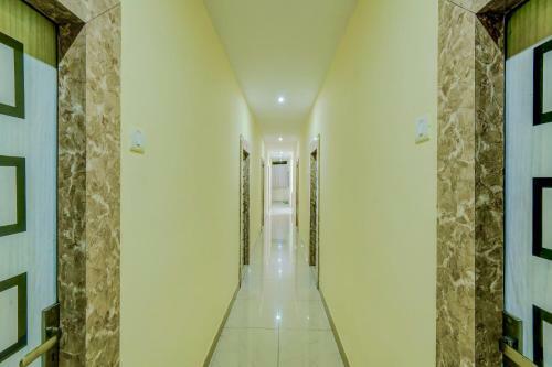 Oyo 66090 Hotel Bsr Grand