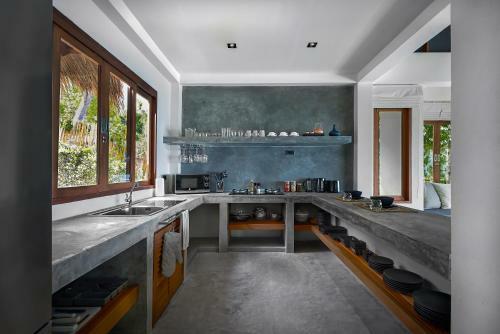 Phandara Luxury Pool Villas