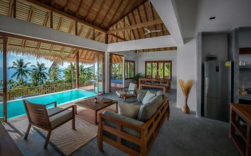 Phandara Luxury Pool Villas