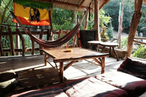 Lodge Jah Bar Bungalows