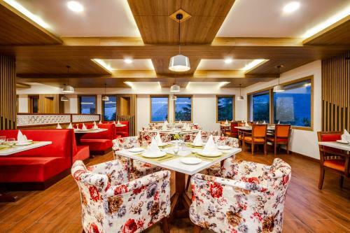 Hotel Anand Vardhan Resorts