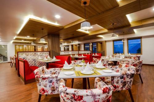 Hotel Anand Vardhan Resorts
