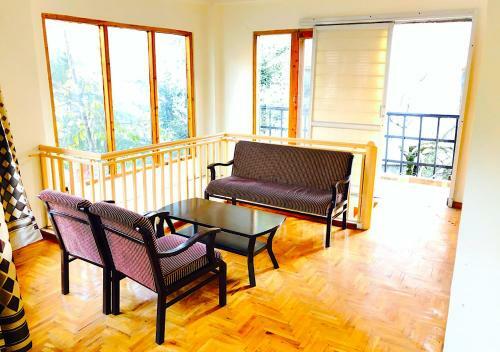 Shashwat Homestay With Garden View