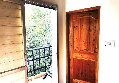 Shashwat Homestay With Garden View