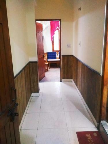 Hotel Snow Mountain Manali