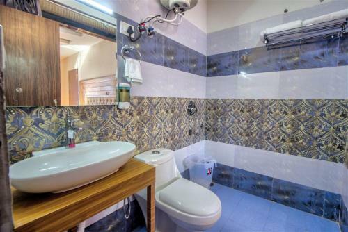 Hotel Chandel Royal Cottage Crc