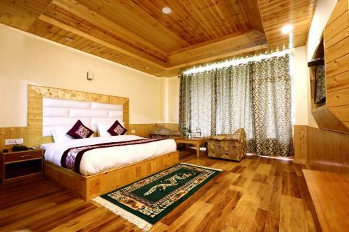 Hotel Phalguni Regency