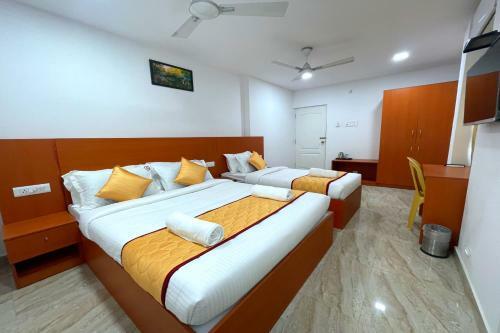 Hotel K11 Express - Opp Express Avenue