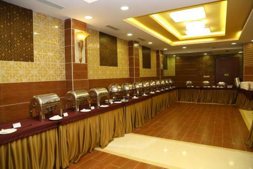 Hotel Raaj Bhaavan Clarks Inn Chennai