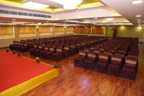 Hotel Raaj Bhaavan Clarks Inn Chennai