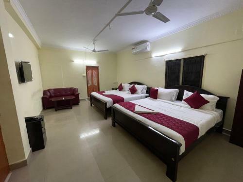 Skyry Hotels T Nagar