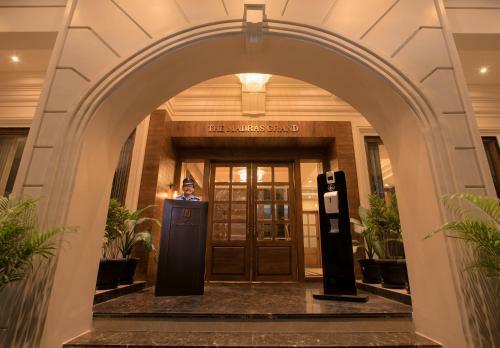 Hotel The Madras Grand