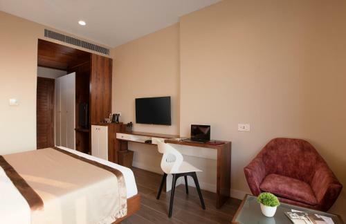 Hotel The Madras Grand