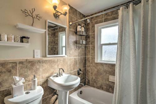 Modern Littleton Home With Yard Pets Welcome!