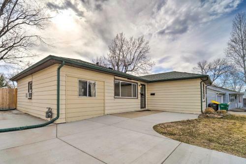 Modern Littleton Home With Yard Pets Welcome!