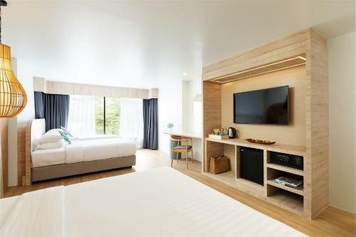 Liv Hotel Phuket Patong Beachfront - Sha Extra Plus