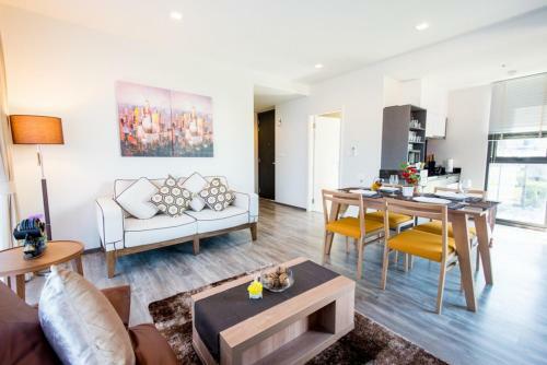 Apartamento The Deck Modern Resort Phuket