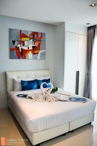 Emerald Terrace Apartment Patong