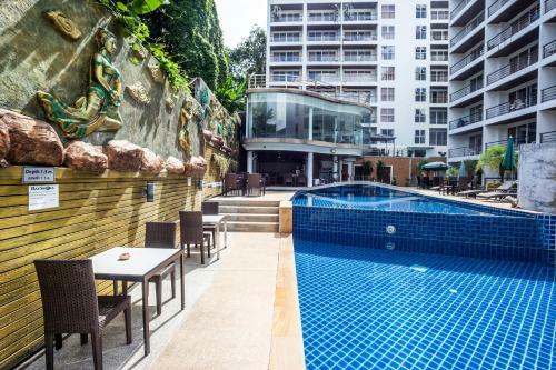 Wazza's Patong Apartment