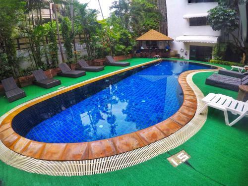 Happy Holiday Resort And Apartments Patong Beach