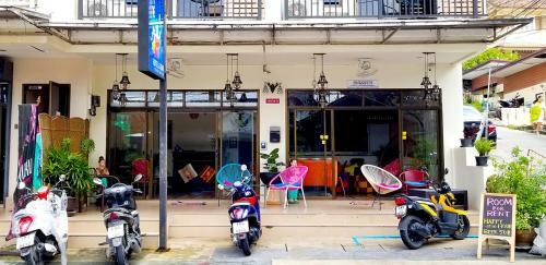 Hostal Kanpai Hotel