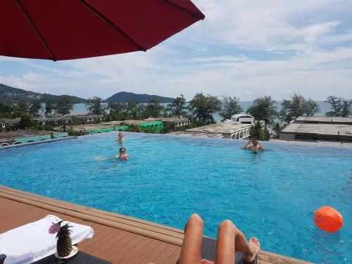 Hostal 3306 Patong Beachfront Apartment Cozy Condoresort