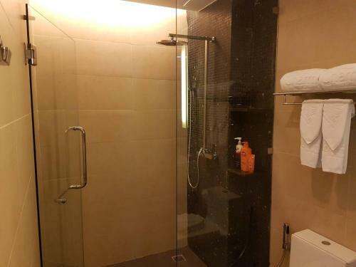 Hostal 3306 Patong Beachfront Apartment Cozy Condoresort