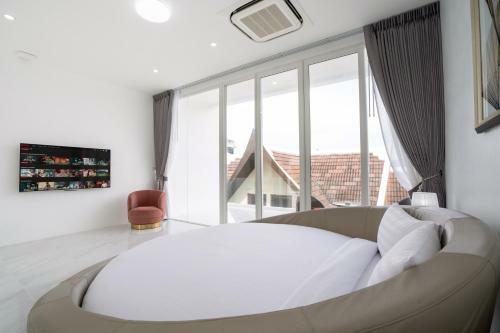 Villa Skyline Patong New Modern Seaview+gym+sauna+pool Villa