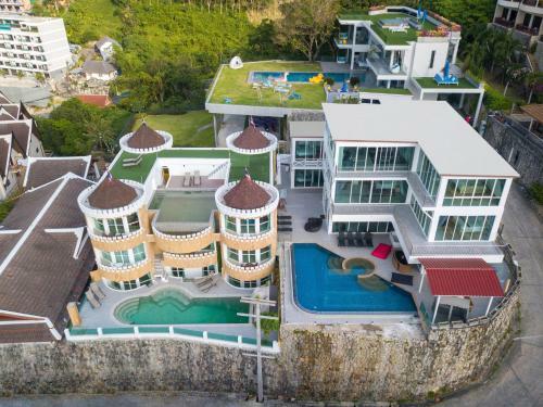 Exclusive Castle Villa With Two Pools+gym+cinema Patong