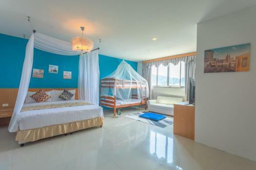 Sunflower Hotel