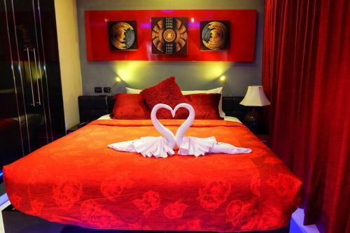Best 2 Bedroom Apartment 2min Walk To Patong Beach