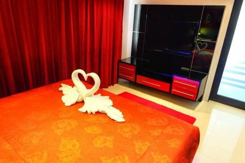 Best 2 Bedroom Apartment 2min Walk To Patong Beach
