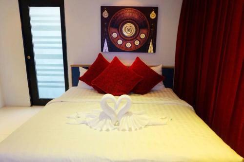Best 2 Bedroom Apartment 2min Walk To Patong Beach