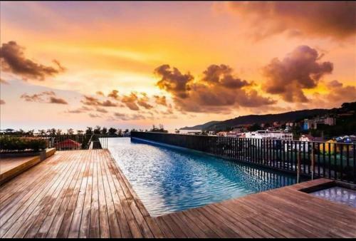 The Deck Patong Hot Apartment One Hall