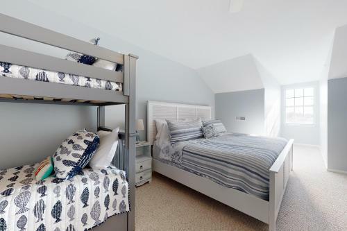 Bethany Bay --- 4306 Pettinaro