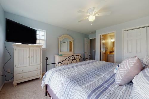 Bethany Bay --- 4306 Pettinaro