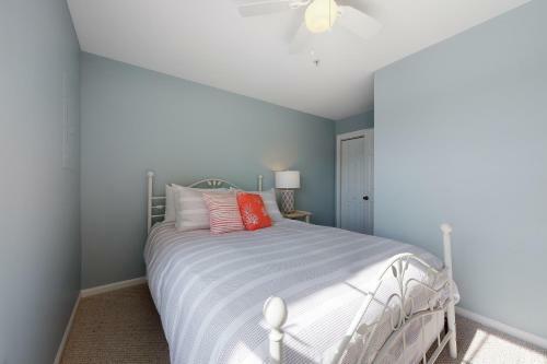 Bethany Bay --- 4306 Pettinaro