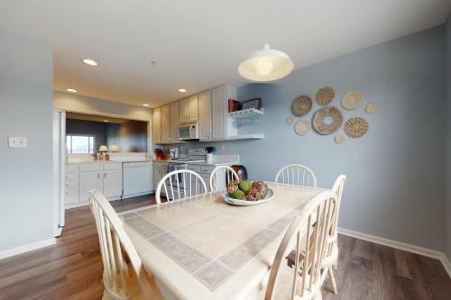 Bethany Bay --- 4306 Pettinaro