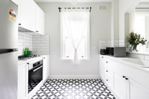 Apartamento Walk Everywhere In The City From A Historic Home