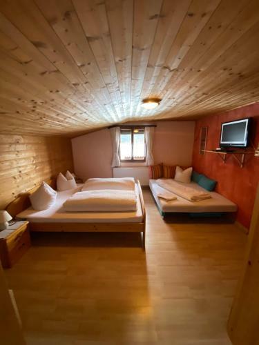 Hostal Cafe Bucher