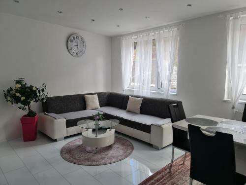 Deea Apartment
