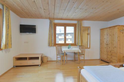 Hostal Pension Haus Romy