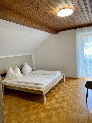 Bed & Breakfast Haus Dietrich Am Red Bull Ring