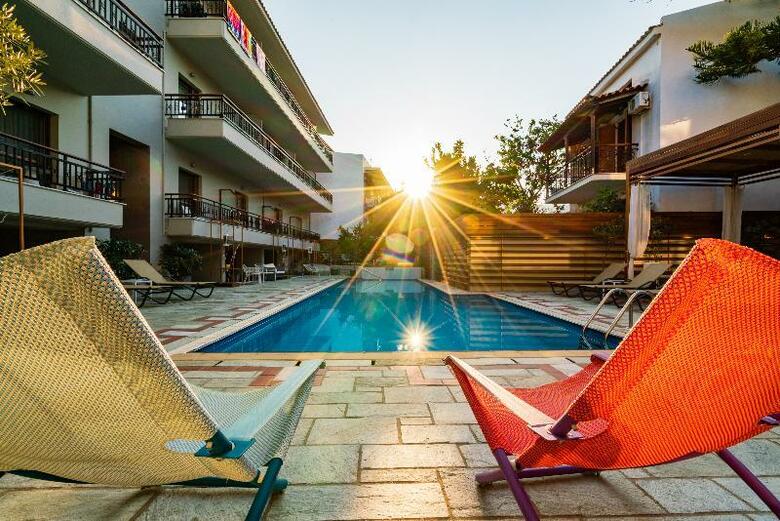 Bourtzi Boutique Hotel