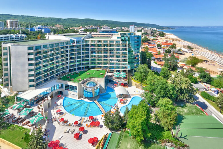 Hotel Marina Grand Beach