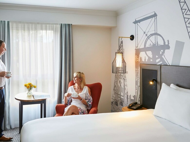 Hotel Mercure Cardiff North